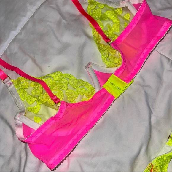 ✨ Jonna Bright Yellow Heart Contrast Gartered Lingerie Bra 5 Piece Set - Picture 12 of 14